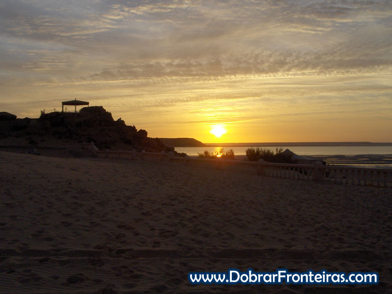 Nascer do sol em Dackla