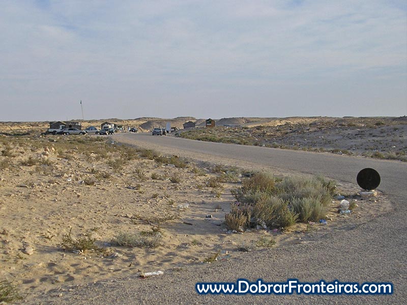 Fim da terra de ninguém: o posto fronteiriço da Mauritânia 
