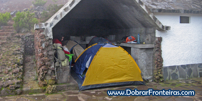 O nosso "hotel" improvisado no Pico Ruivo, Ilha da Madeira