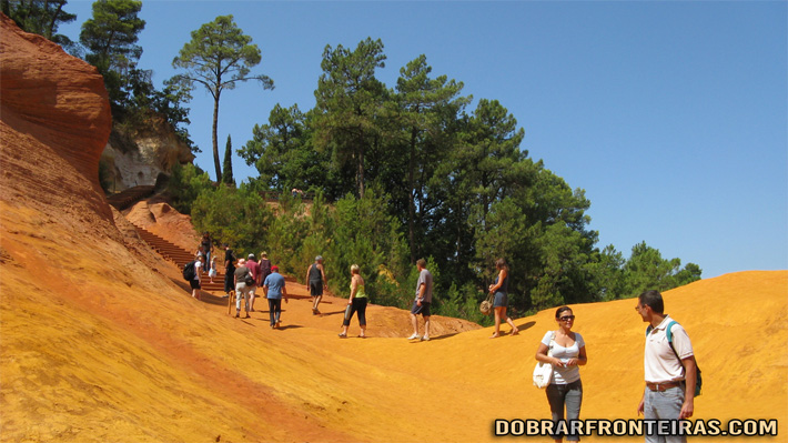 Trilho dos ocres em Roussilon, Provence