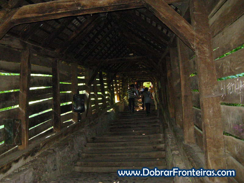 Escadaria coberta em Sighisoara
