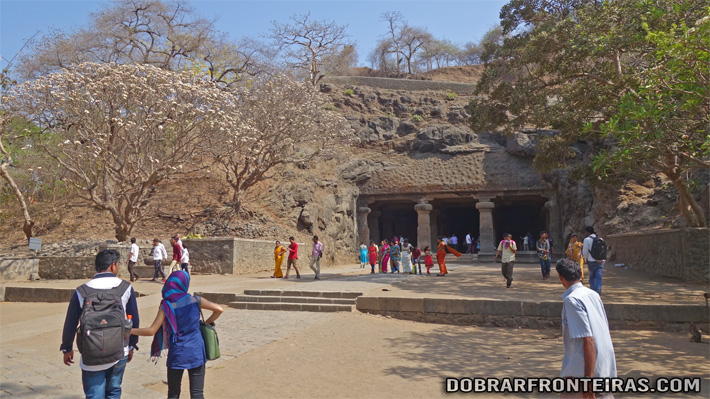 Grutas de Elefanta na baía de Bombaim, Índia