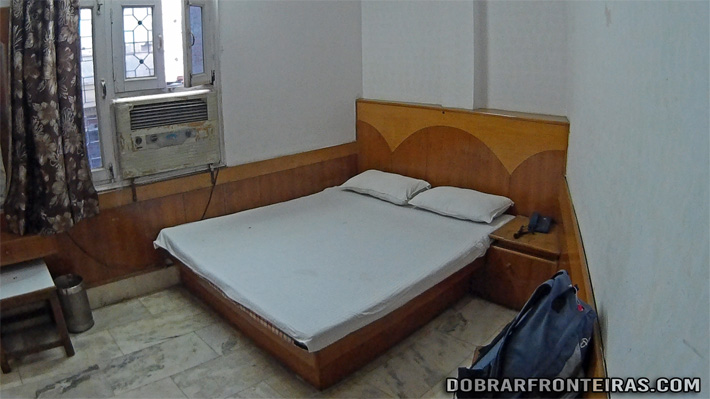 Quarto no centro da acção em Deli, por 350 Rupias