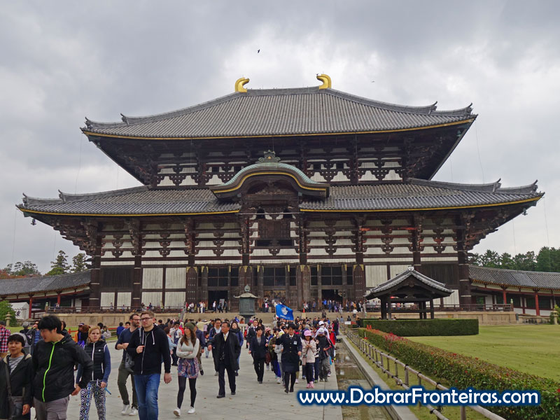 Colossal templo de Todai-ji em Nara