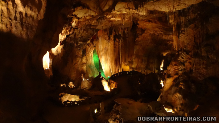A paisagem subterrânea das grutas da Mira de Aire