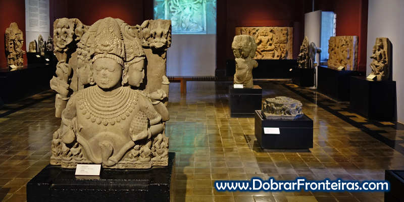Esculturas indianas no museu CSMVS em Bombaim