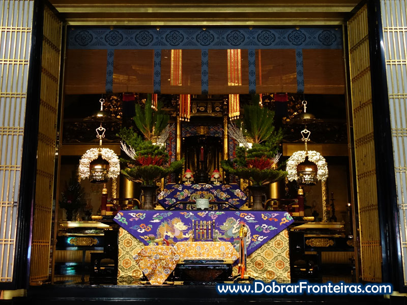 Altar no templo de Nishi Hongan em Quioto