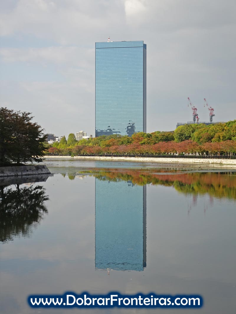 Canais em redor do castelo de Osaka