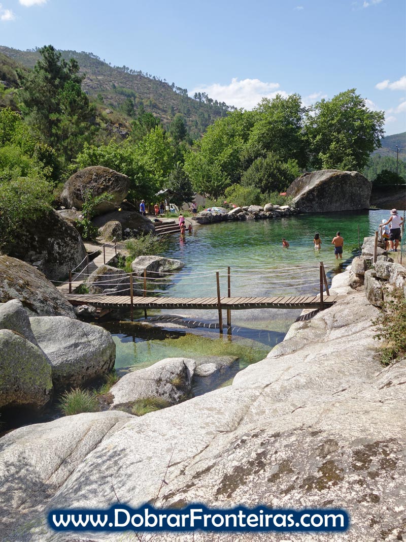 Praia fluvial de Loriga na Serra da Estrela