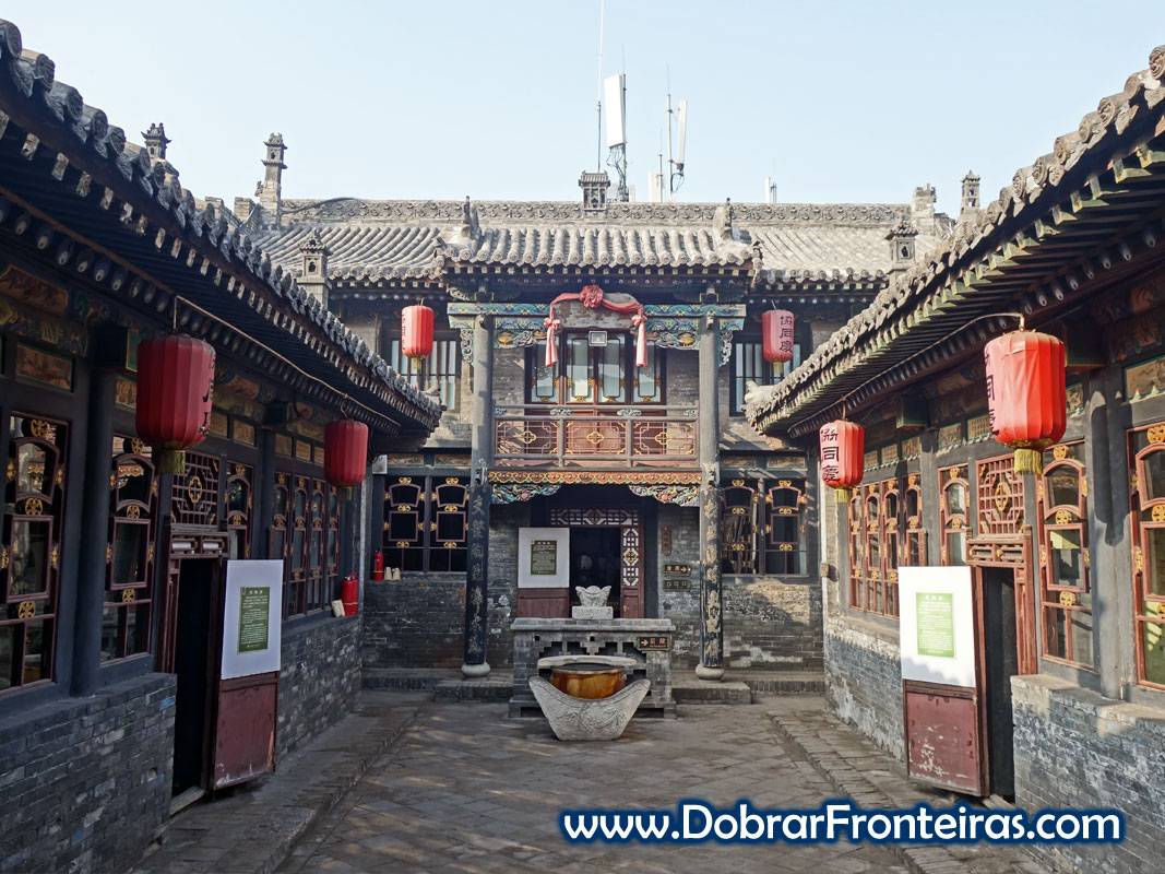 Pátio no museu do Banco de Remessas de Xietongqing em Pingyao. 