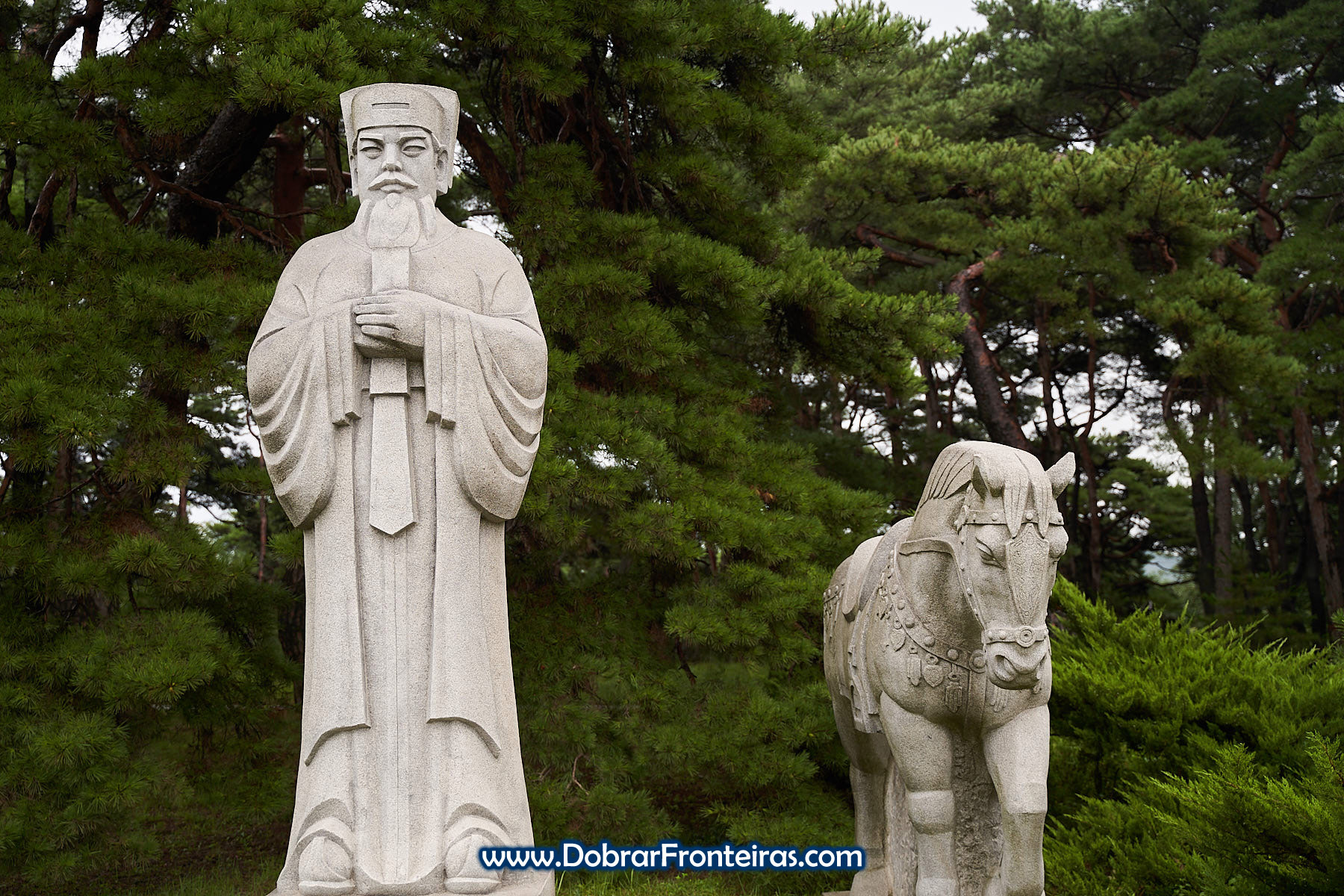 estátuas de pedra 
