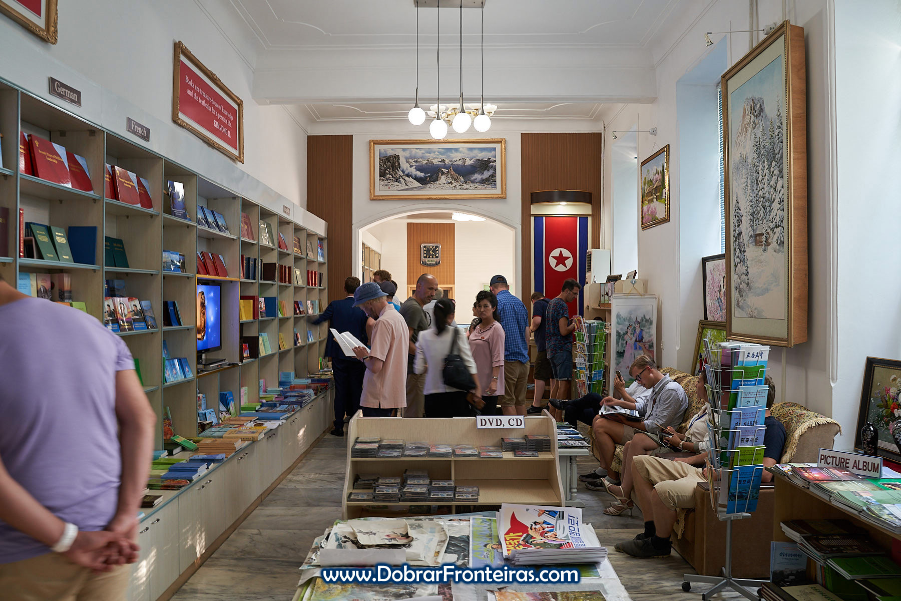 livraria em Pyongyang, Coreia do Norte