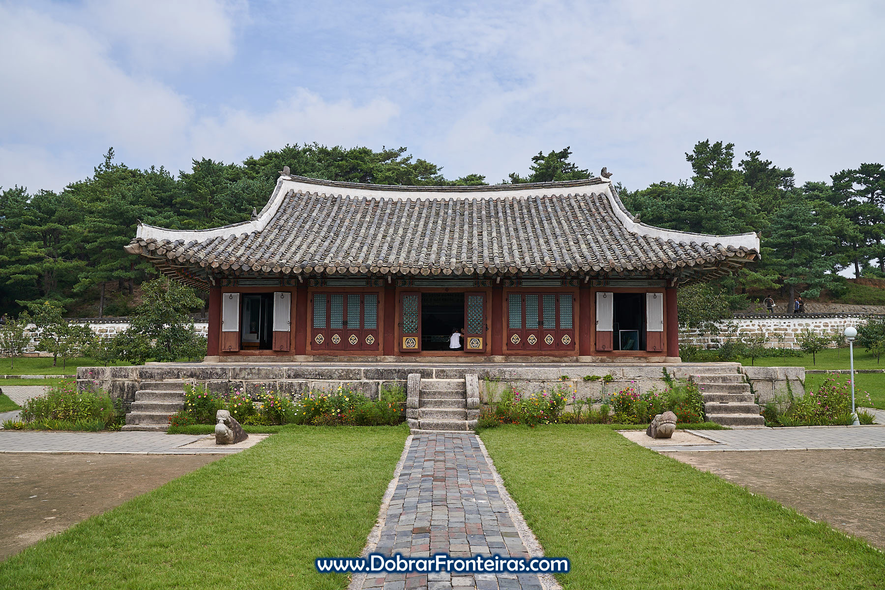 Edifício histórico na universidade de Kaesong