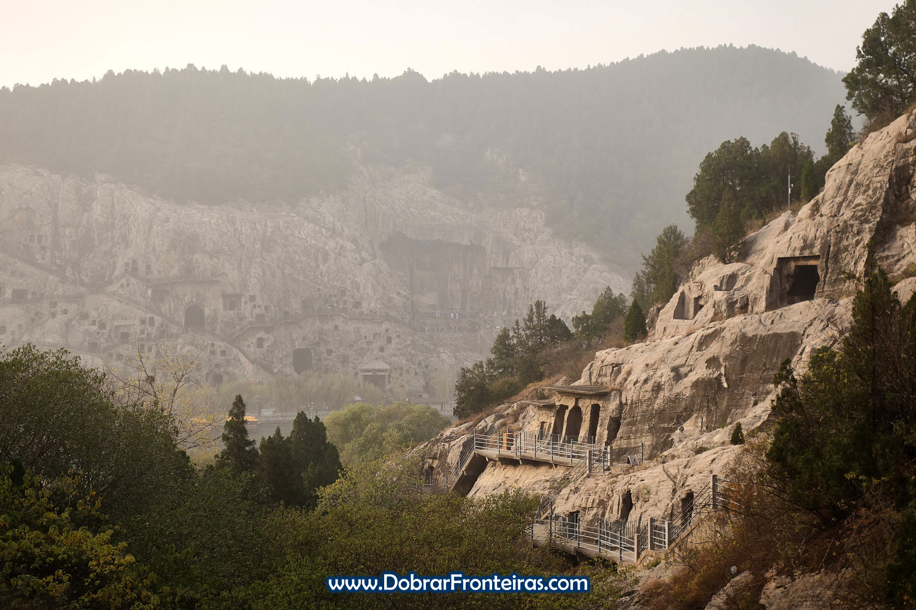 Grutas da margem nascente de Longmen