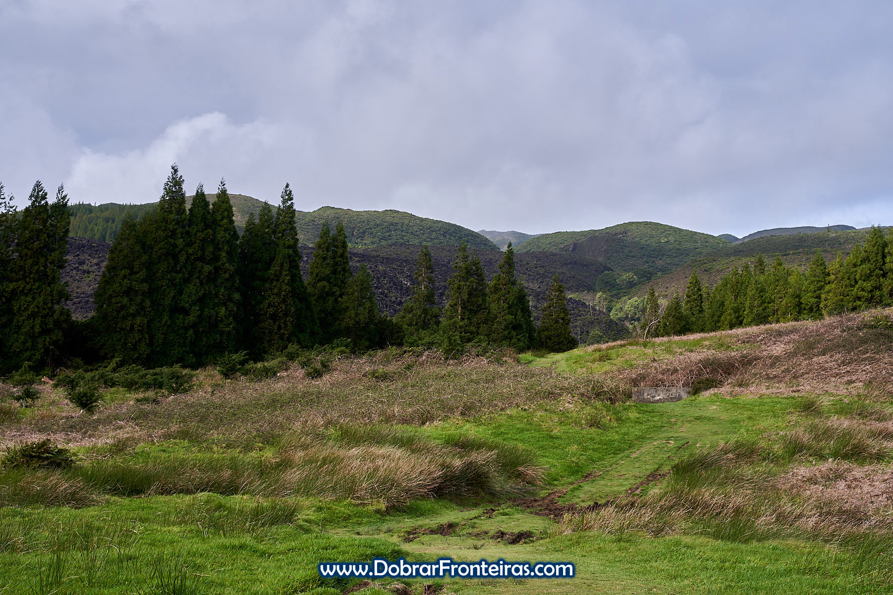 Paisagem do percurso pedestre do Mistérios Negros
