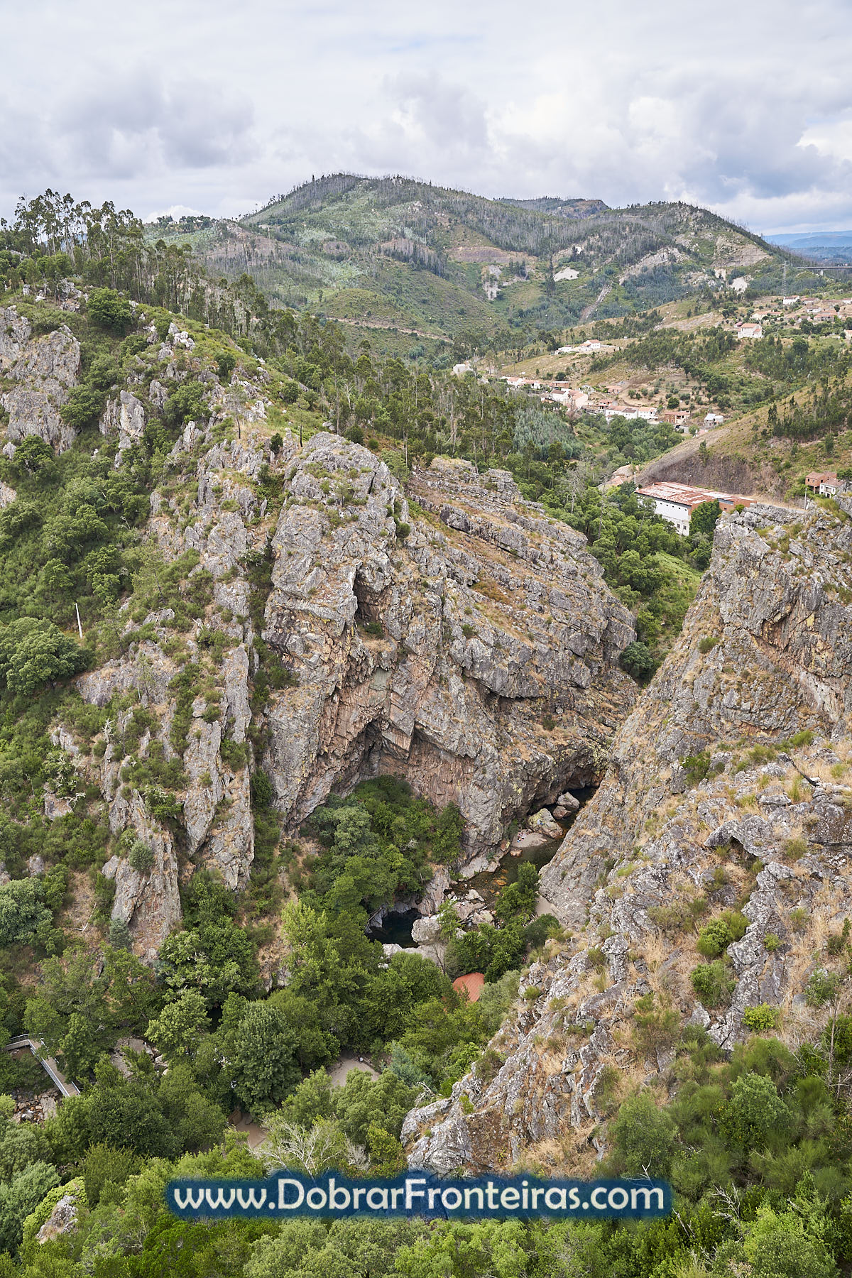 Vista do miradouro das fragas de São Simão