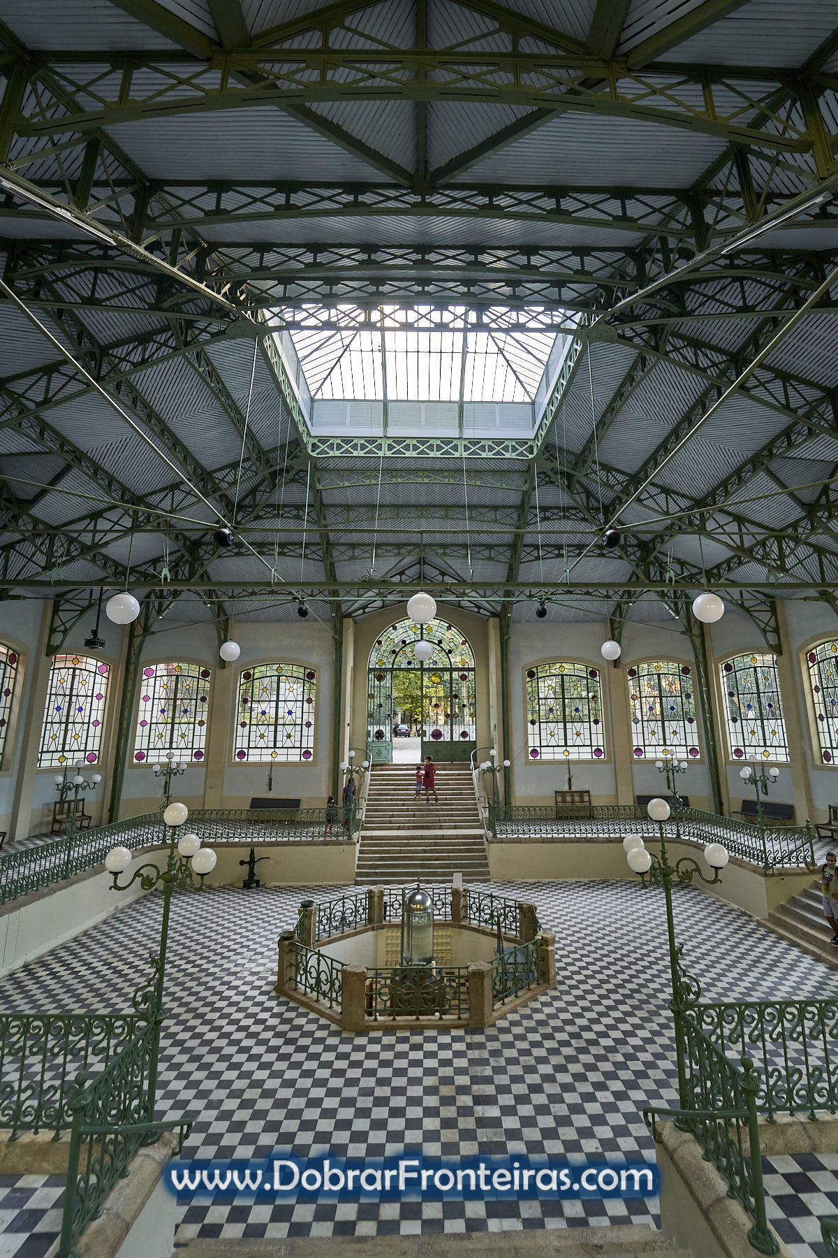 interior do buvete das termas de Melgaço