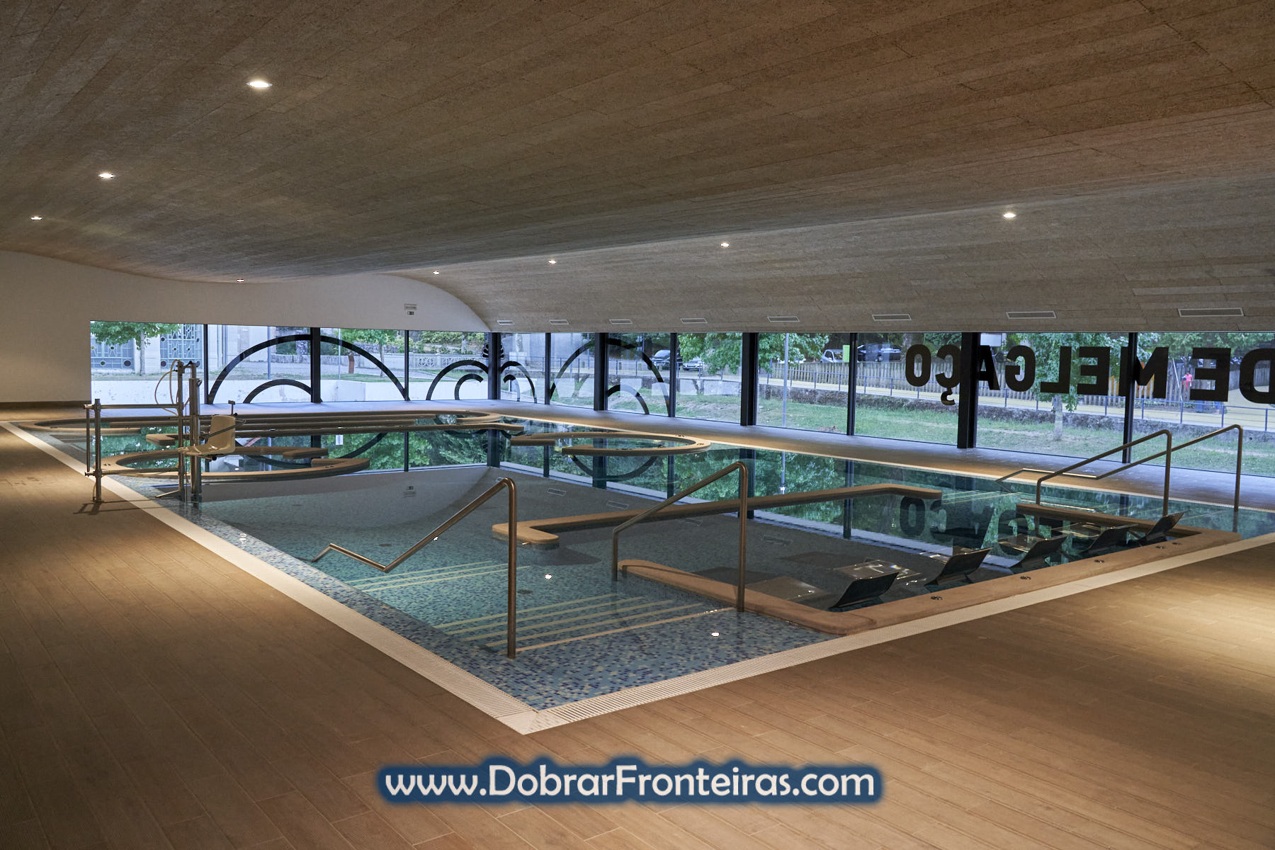 Piscina das termas de Melgaço